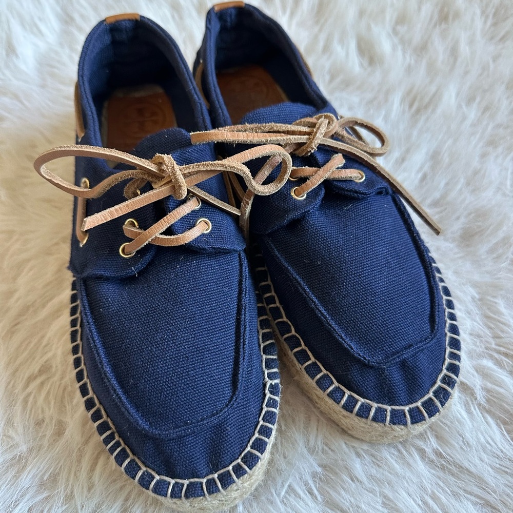 Tory Burch Blanton Navy Canvas Boat Shoes with Tan Laces espadrilles size 8